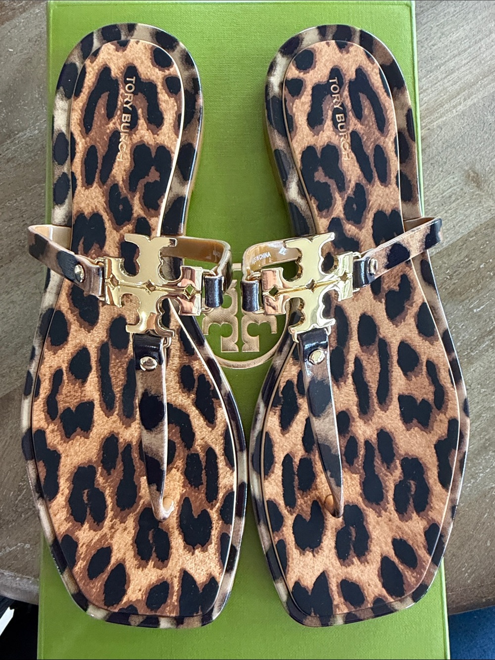 NWT and box authentic Tory Burch Roxanne jelly sandals
